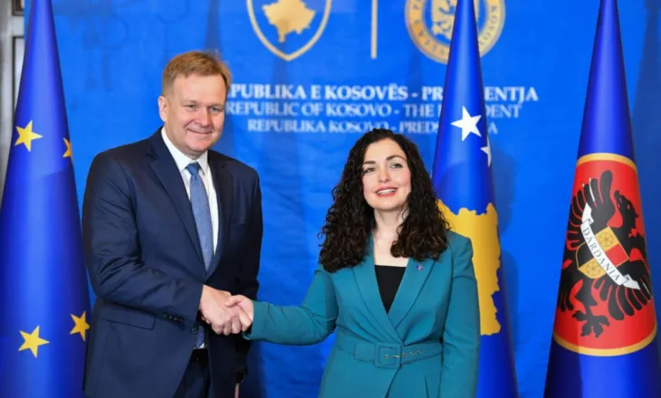 Dialogu në fokus, Sorensen zbarkon në Kosovë, takon presidenten Osmani