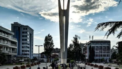 Dialogun e “zgjon” vetëm Amerika/ Analistët në Serbi: Kurti mbahet “nën kontroll” vetëm me sanksione