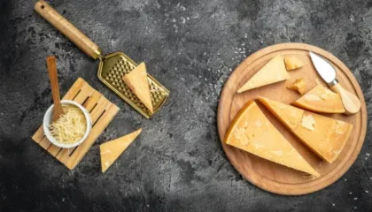 Dietologët veçojnë djathin që përmban më shumë proteina dhe më pak kalori.