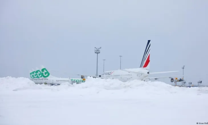 Dimri mbërthen Europën, kaos në trafik nga bora dhe ngricat