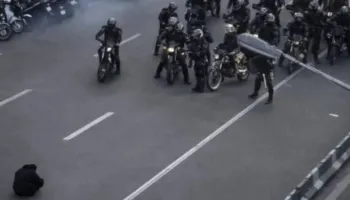 Dita e dhjetë e protestave në Iran, një tjetër oficer policie qëllohet për vdekje