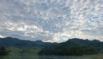 Dita e sotme me vranësira të dendura, ulen temperaturat