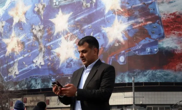 Djali i presidentit të Iranit kërkon rikthimin e internetit, rritet presioni ndaj autoriteteve pas protestave