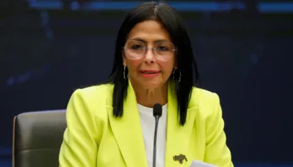 “Do të garantoj paqen në vend”/ E betuar si presidente e përkohshme e Venezuelës, Delcy Rodriguez: Maduro dhe Cilia Flores janë heronj