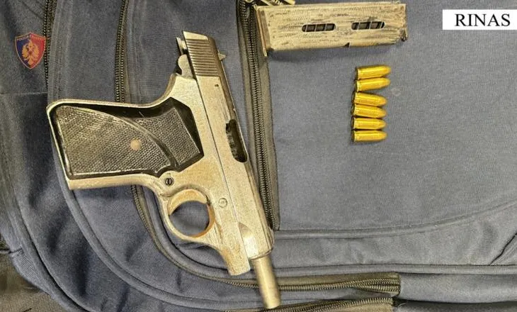 Do trafikonte armën drejt Italisë, në pranga 30-vjeçari në Rinas