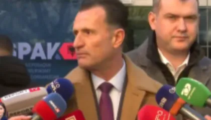 Do zbulojmë fakte tronditëse’, Cakrani: Meta mbahet në paraburgim pa prova, betejë ligjore për të hequr masat