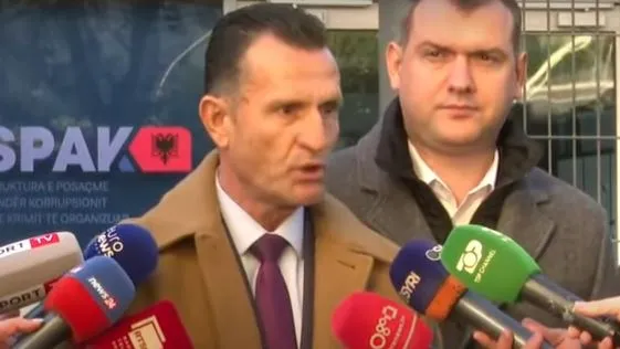 ‘Do zbulojmë fakte tronditëse’, Cakrani: Meta mbahet në paraburgim pa prova, betejë ligjore për…