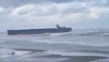 Doli nga porti i Durrësit, anija e mallrave ‘Besart’ bllokohet në det, në afërsi të brigjeve të Tales