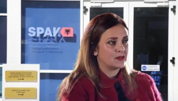 “Dosja 5D”/Apeli i Posaçëm shpëton nga burgu 5 ish-zyrtarë të Bashkisë së Tiranës, mes tyre drejtoreshën e “Tirana Parking”