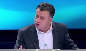 ‘Dosja Balluku është ulëritëse’, Noka: Pritshmëria jonë, qeveria teknike. Qytetarët dolën në protestë kundër…