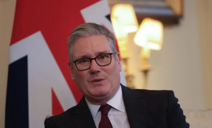 Dosja Epstein/ Pas publikimit të fotove nga Departamenti i Drejtësisë, Starmer i bën thirrje Princit Andrew të dëshmojë para Kongresit Amerikan