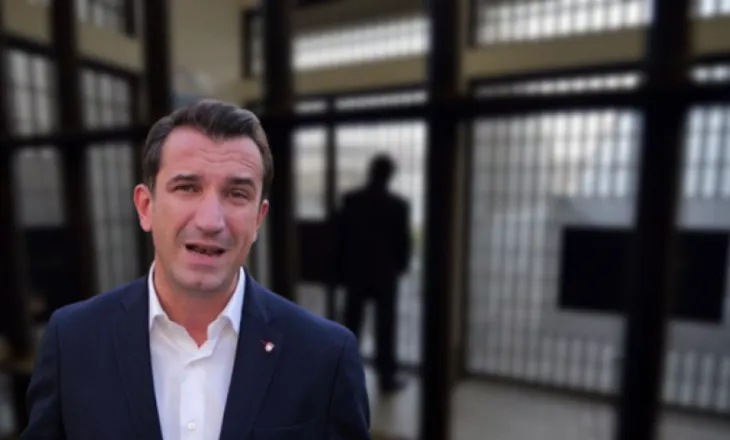 Drejtoria e Burgjeve: Erion Veliaj mashtron. Refuzoi të dilte nga qelia, jo se u vonua makina për ta çuar në gjyq