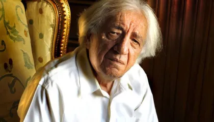 Dritëro Agolli: Kur dashuroja një grua…