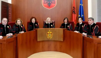 Duart në celular/ Kushtetuesja vendos kufij për SPAK-un