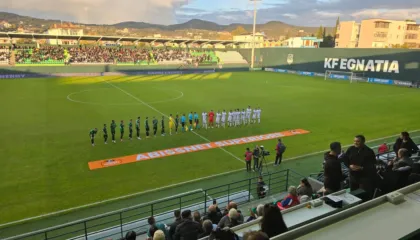 Duele për titullin dhe mbijetesën, njihuni me përballjet që hapin javën e 20-të në Superiore