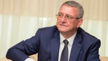 Duka pa rival synon rekordin europian si presidenti më jetëgjatë i një federate futbolli