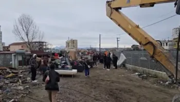 Durrës/ IKMT kërkon t’u prishë banesat. 16 familje tek Ura e Dajlanit mbeten të pastreha, u refuzohet…