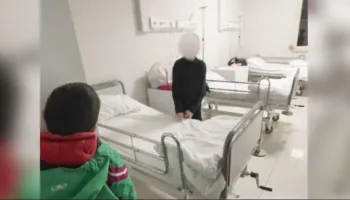 Durrës/ Të braktisur dhe të pangrënë prej 3 ditësh, Ministria e Shëndetësisë: 3 fëmijët dhe e ëma janë në spital