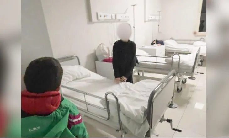 Durrës/ Të braktisur dhe të pangrënë prej 3 ditësh, Ministria e Shëndetësisë: 3 fëmijët dhe e ëma janë në spital