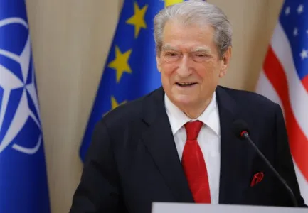 ‘Durrësi i Betonit apo Gjushit dhe Ramaduros’/ Berisha, ironizon situatën problematike nga moti i keq