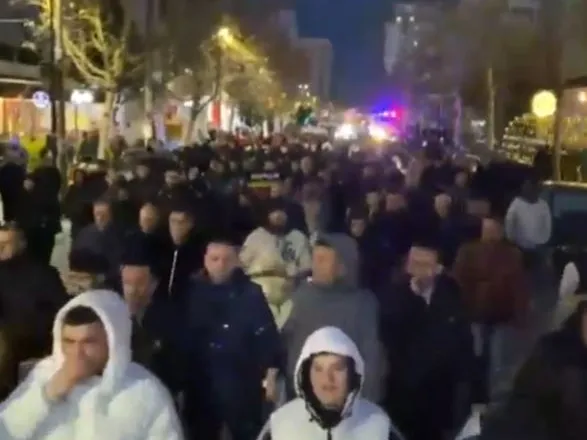 “Durrësi skenë krimi”/ Përmbytjet, banorët e qytetit ngrihen në protestë