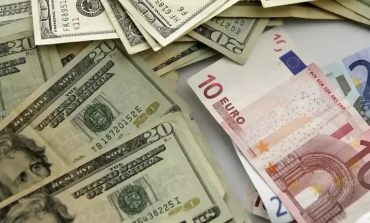 DW: A është dollari i dobët rrezik për Europën?