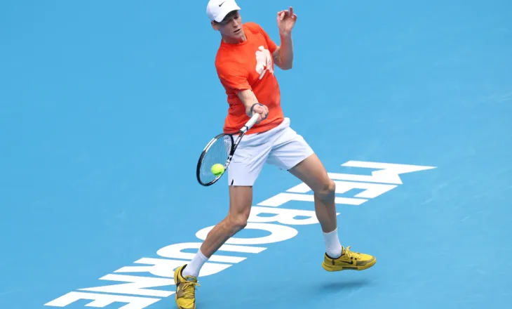 Dy italianë në çerekfinalet e Australian Open, Djokovic kualifikohet pa luajtur, ja përballjet e radhës