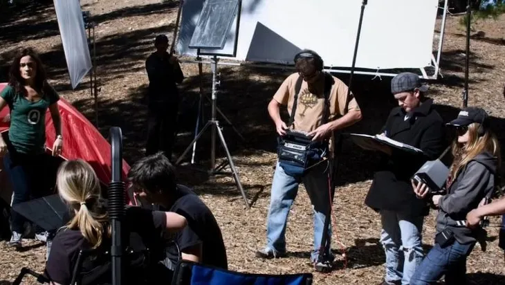 Dy kineaste shqiptare po përgatisin film për Nënë Terezën