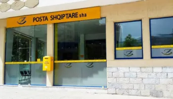 Dy punonjëset vodhën miliona lekë/ Reagon Posta Shqiptare: Fondet e pensioneve nuk janë prekur