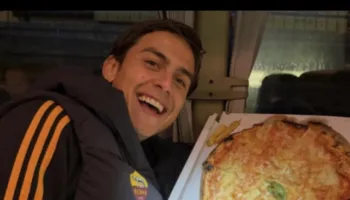 Dybala dhe pica “virale” pas fitores; nga vjen dhe pse nuk është më lajm i ri