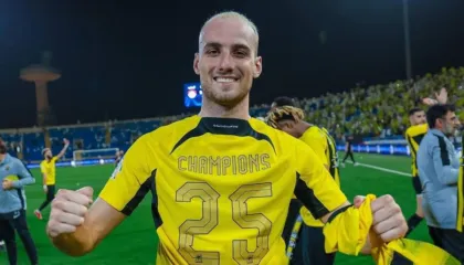 E ardhmja e Mario Mitajt, drejtori sportiv zbulon ofertat nga Premier Ligë dhe Spanja