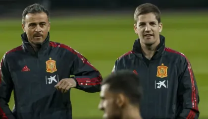 E BUJSHME! Ish-zëvendësi historik i Luis Enrique shkarkohet për faj të “ChatGPT”