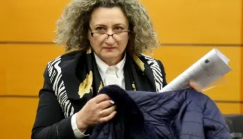 E denuar ne Greqi, me disa mbiemra, pa deklarim ne formular/ KLGJ fut në moment të fundit në rendin e ditës verifikimin për gjyqtaren Irena