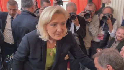 E dënuar për përvetësim fondesh, jeta politike e Marine Le Pen varet nga vendimi i gjykatës