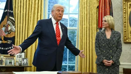 “E dobët dhe joefektive”- Wall Street Journal: Trump ankohet te ndihmësit e tij për prokuroren Pam Bondi