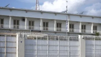 E rëndë/ Humb jetën i burgosuri, vuante dënimin që prej tetorit për vjedhje dhe narkotikë