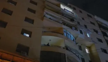 E rëndë në Fier, burri bie aksidentalisht nga kati i 6-të, përfundon në tarracën e katit të 2-të