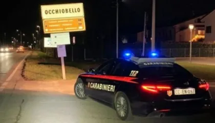 E rëndë në Itali/ Shqiptari ‘ther’ me thikë babë dhe bir! Refuzuan t’i shërbenin alkool dhe e nxorën jashtë, por…