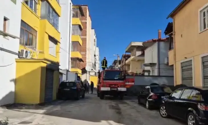 E rëndë në Korçë, merr flakë banesa, e moshuara ndërron jetë nga asfiksia