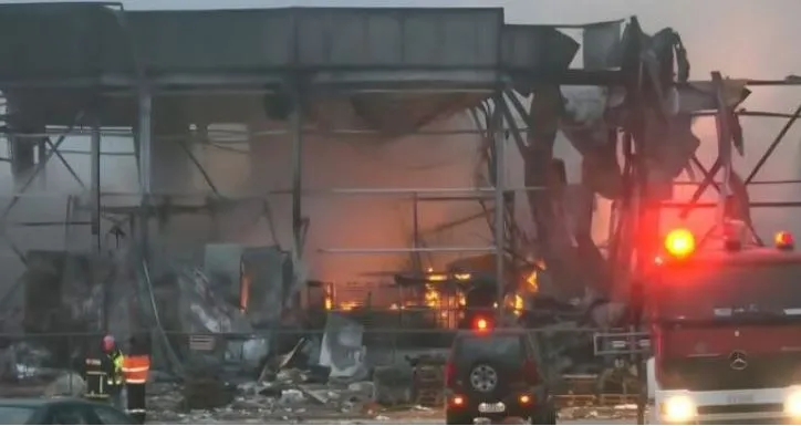 E rëndë/ Shpërthim në  një fabrikë, raportohet për 4 të vdekur, shkak dyshohet rrjedhja e gazit