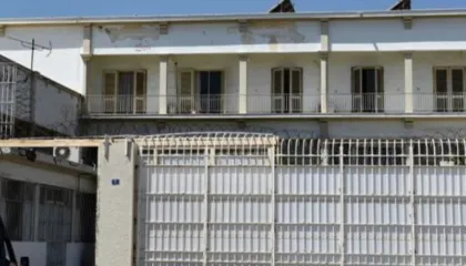 E rëndë! Vritet me thikë i burgosuri shqiptar në Greqi