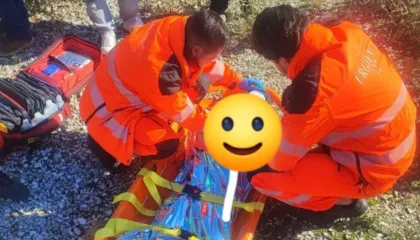 E shkelmoi mushka/ Urgjenca Kombëtare dërgon helikopter për 8 vjeçarin