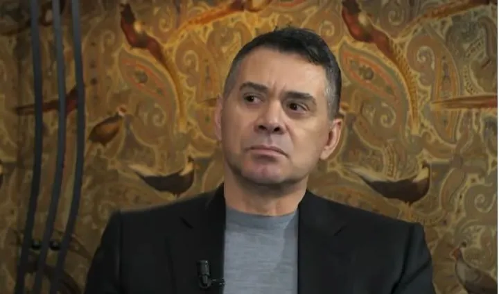 “Edi Rama është tallur me Erion Velinë”, Ahmetaj: E futi në burg për spektakël