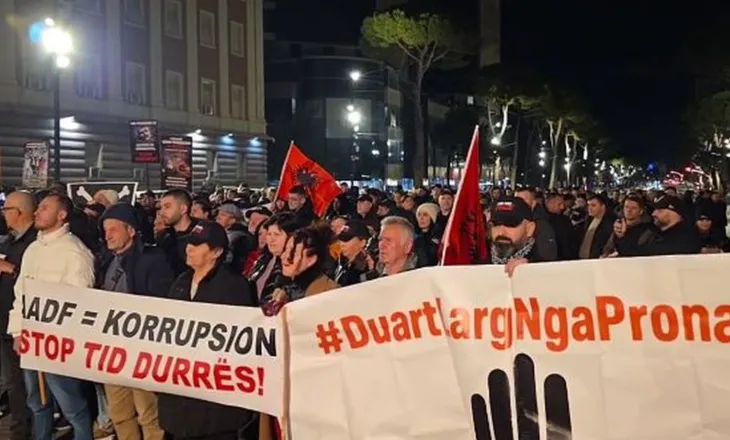 “Edi Rama frikacak”! Shqipëria Bëhet nis protestën para Kryeministrisë