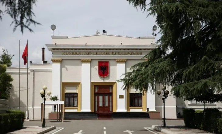 Edi Rama hap “Peleshi Tv”, tani informacionet LIVE nga Parlamenti i Shqipërisë, pritet të harxhohen 500 mijë euro