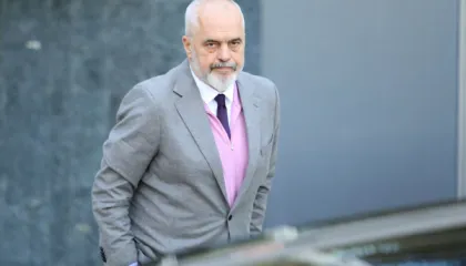 Edi Rama mbledh nesër ministrat, në takim edhe deputetët e kryetarët e komisioneve parlamentare