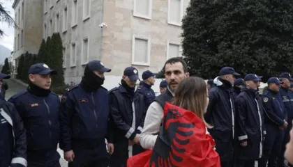 Edi Rama të bëj përgjegjës ty!”, Lapaj publikon videon e re: Jam në spital, por do kthehem sërish në shesh