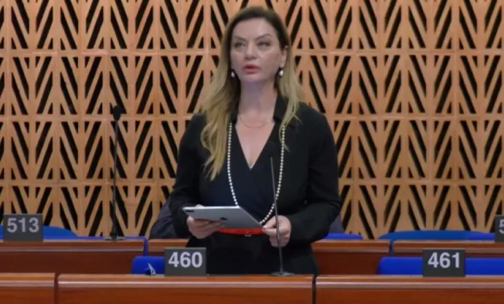 ‘Eksodi i të rinjve po zbraz Shqipërinë’, Vokshi ngre alarmin në Strasburg: Po gërryen themelet e demokracisë!