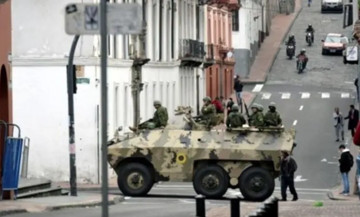 Ekuadori vendos 10 mijë trupa ushtarake kundër karteleve të drogës