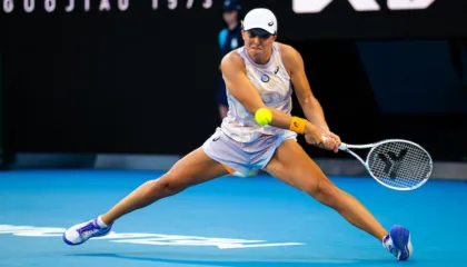 Eliminohet kampionia në fuqi e Australian Open, avancojnë Swiatek e Pegula, ja çiftet çerekfinaliste